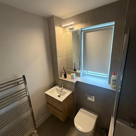 New Cozy Double Bedroom